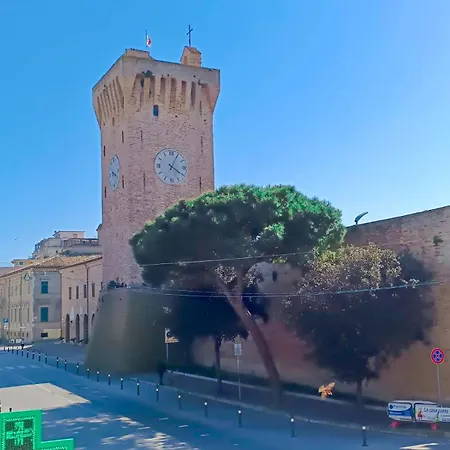 Tra Onde & Vicoli - Parcheggio Privato Porto Recanati