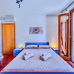 Tra Onde & Vicoli - Parcheggio Privato
