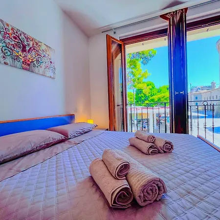 Tra Onde & Vicoli - Parcheggio Privato Porto Recanati