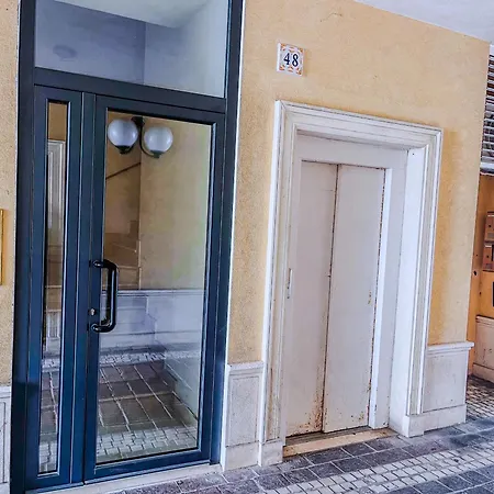 Tra Onde & Vicoli - Parcheggio Privato Porto Recanati