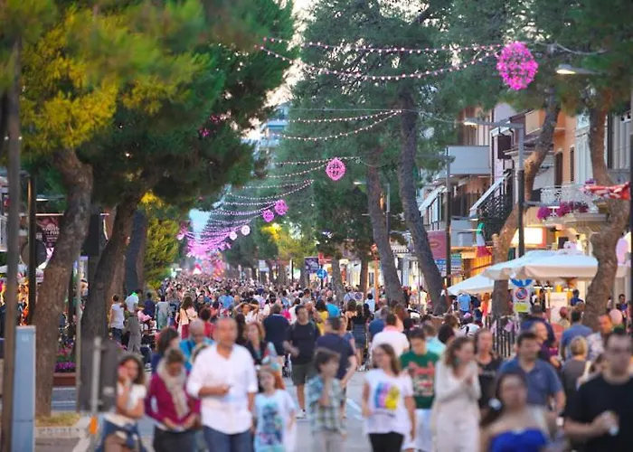 Tra Onde & Vicoli - Parcheggio Privato * Porto Recanati