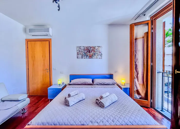 Tra Onde & Vicoli - Parcheggio Privato